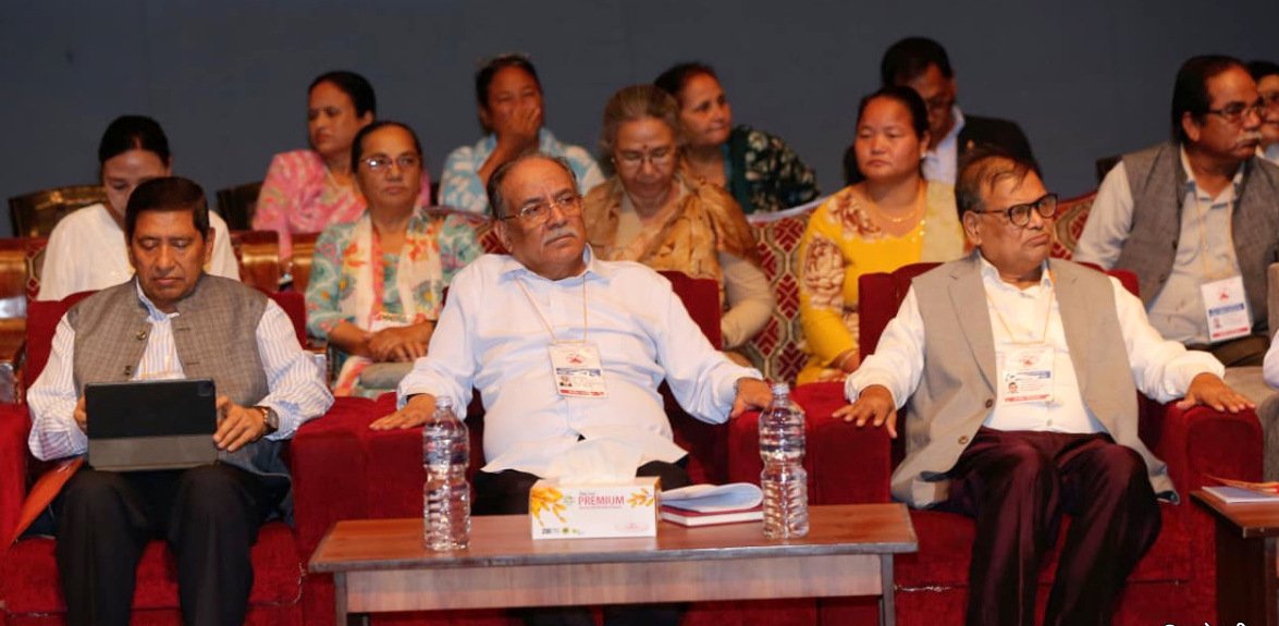 प्रचण्डद्वारा केन्द्रीय समिति विघटनको प्रस्ताव पेस