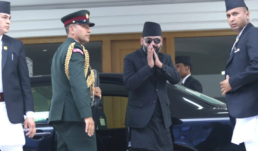 प्रधानमन्त्री बालेन सिंहदरबारमा