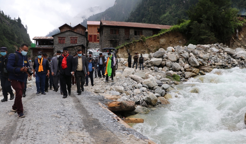 सङ्कटग्रस्त मनाङ पुगेको निरीक्षण टोलीको निष्कर्ष : दीर्घकालिन समाधानको खाँचो