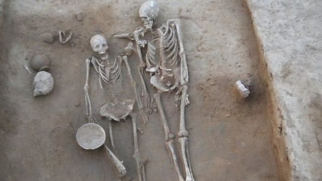 ४५०० वर्ष पुरानो प्रेम जोडीको कंकाल भेटियो, जसले खोल्यो यस्तो रहस्य
