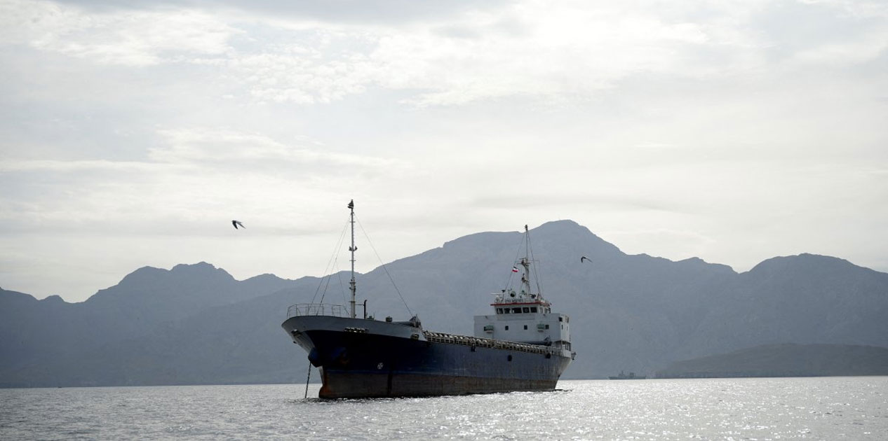 स्ट्रेट अफ होर्मुज पार गर्न खोजे आक्रमण हुन्छ: इरान