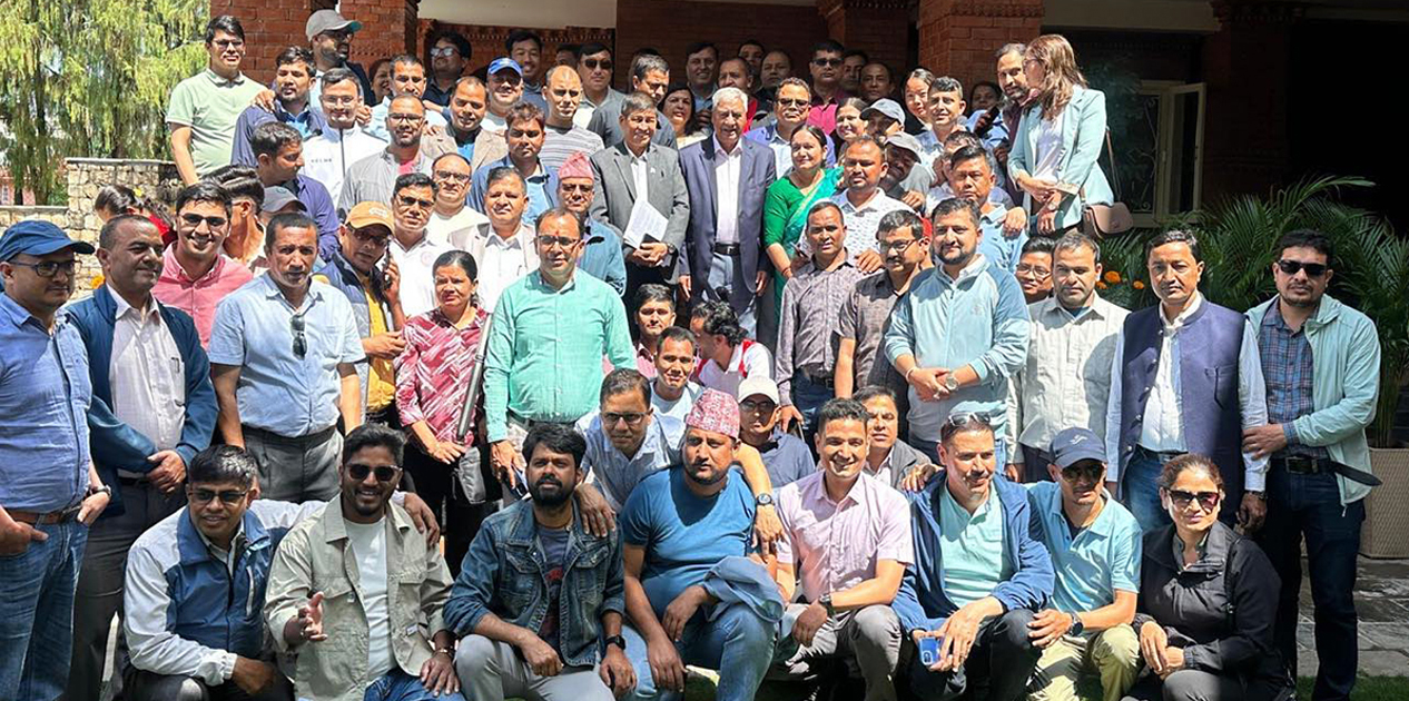 कांग्रेसनिकट कर्मचारी युनियन देउवा निवासमा, १२ वर्ष पुगेकालाई एक तह बढुवाको माग