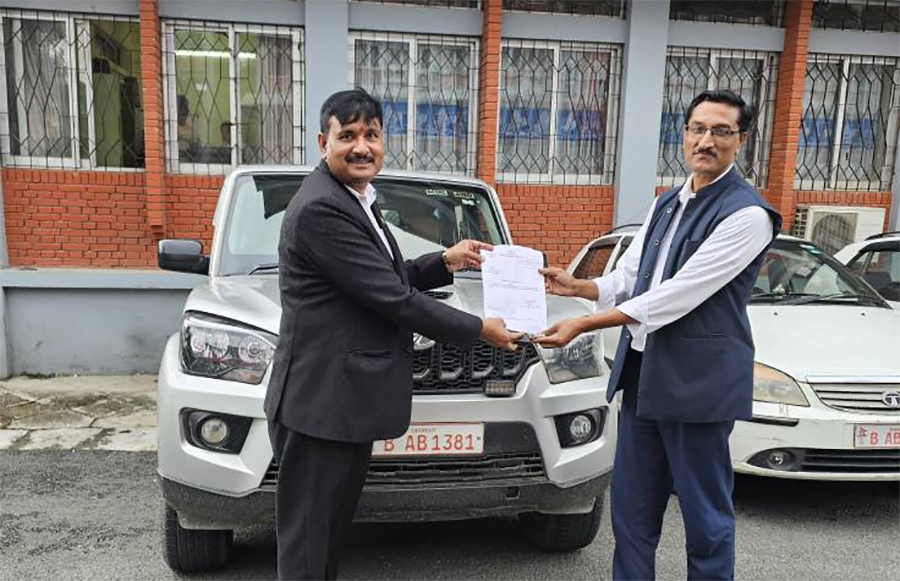 संसदीय समितिका सभापतिहरूले गाडी फिर्ता गर्न थाले