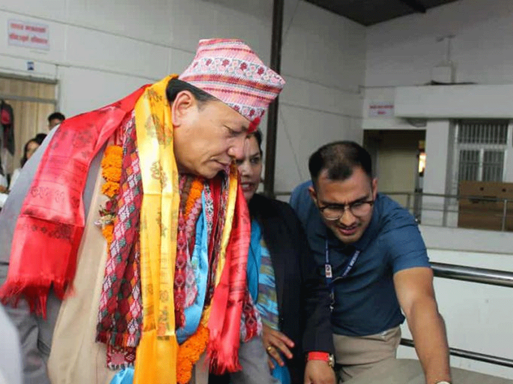 बागमतीका नव नियुक्त स्वास्थ्य मन्त्री थापाले अनलाइन एकीकृत व्यवस्थापन प्रणालीमार्फत गरे ३ निर्णय