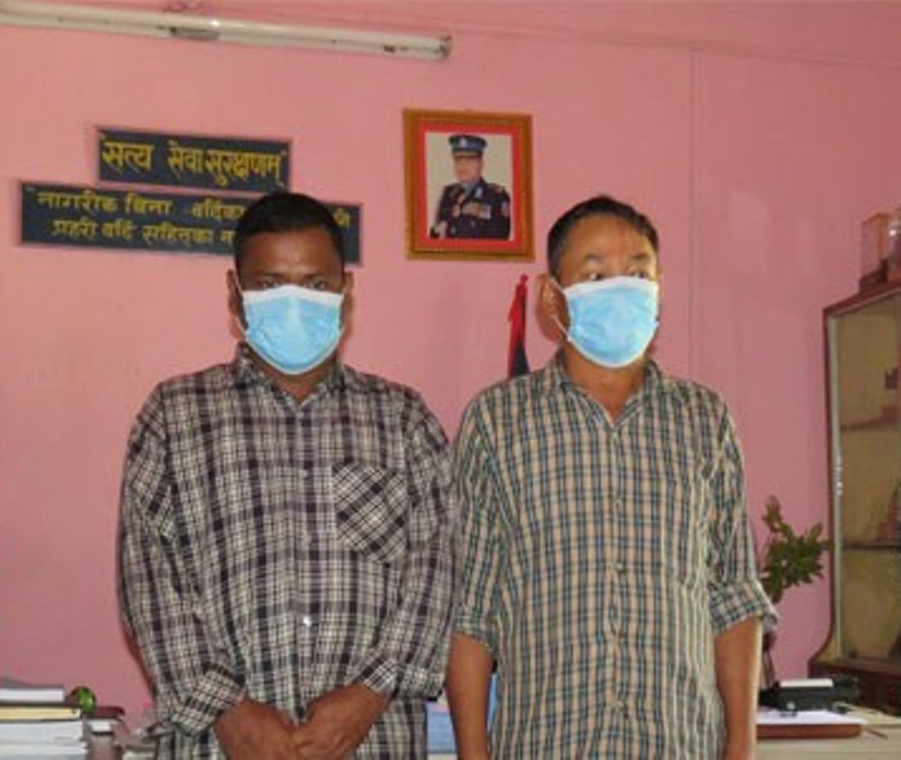 जुस खुवाएर बेहोस् बनाइ लुटपाट गर्ने दुई पक्राउ