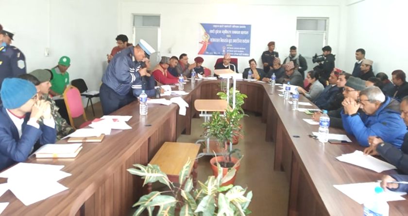 चितवन ट्राफिकको गुनासो– ५५ जनाले कसरी जिल्ला धान्ने ?