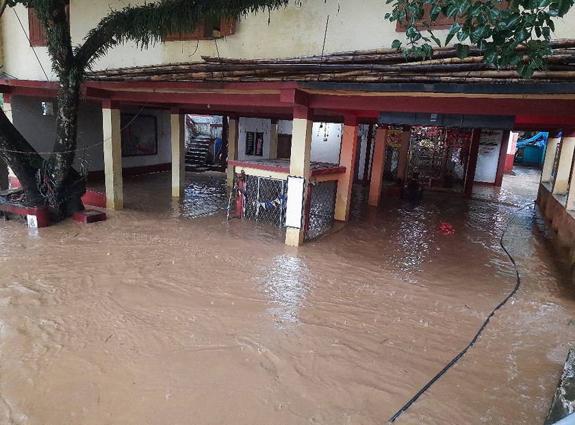 कालीगण्डकीमा आएको बाढीले सेतीवेणीका आठ घर डुबानमा