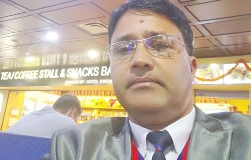 टोखा मेयरमा विवेकशील साझाबाट लक्ष्मण सिटौलाको उम्मेदवारी