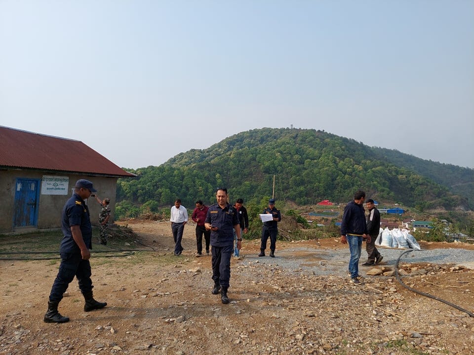 सुरक्षा टोलीद्वारा मोरङको केराबारीका दुई मतदानस्थल निरीक्षण