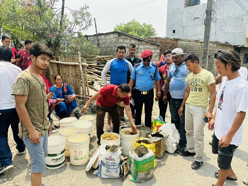 नक्कली मह बनाएर बेच्ने भारतीय गिरोह पक्राउ