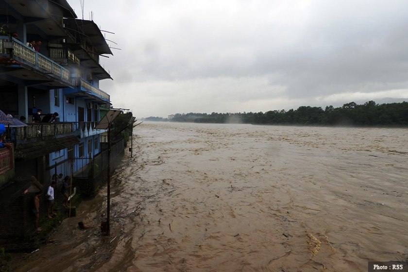 यि नदीहरुको पानीमा बहाव बढ्यो