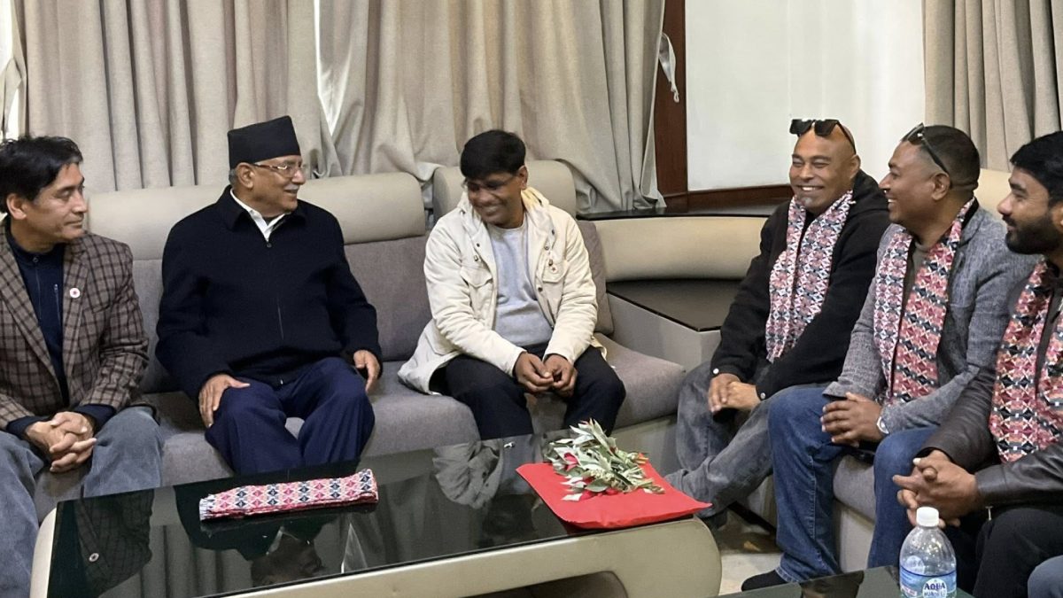 वामपन्थी एकता आवश्यक छ: प्रचण्ड