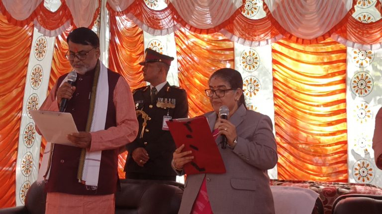 मधेश प्रदेशका नवनियुक्त मुख्यमन्त्री सोनलले लिए शपथ