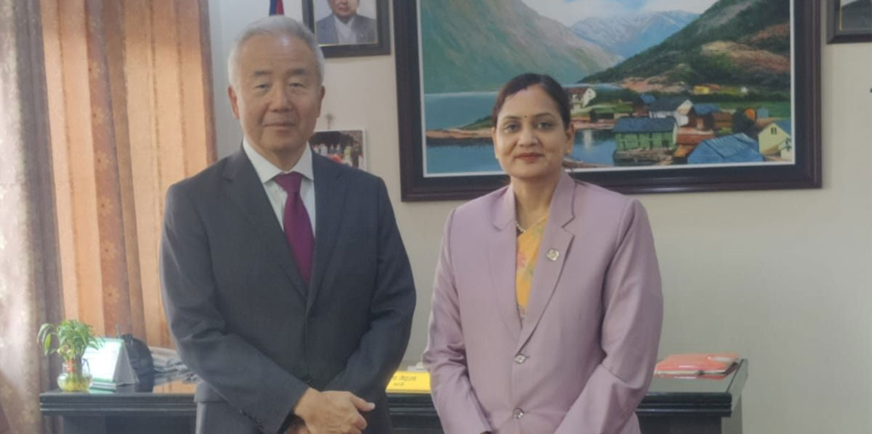 स्वास्थ्य मन्त्री मेहतासँग नेपालका लागि जापानका राजदूत मायदा तोरूको शिष्टाचार भेट