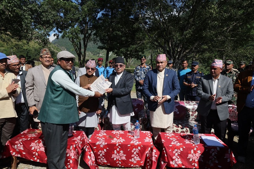 भूकम्पमा परी निधन भएकाको परिवारलाई २ लाख दिने सरकारको घोषणा