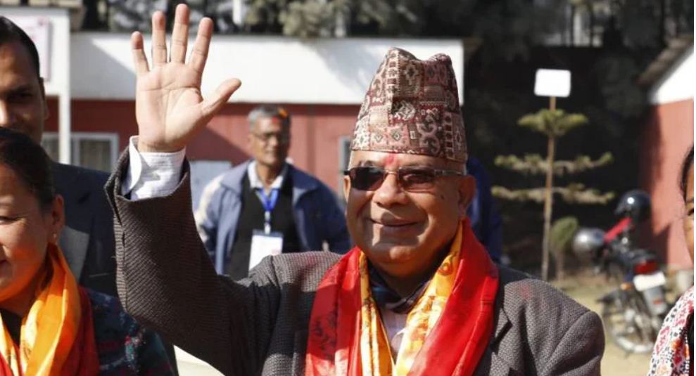 नेता नेपाल स्वदेश फिर्ता