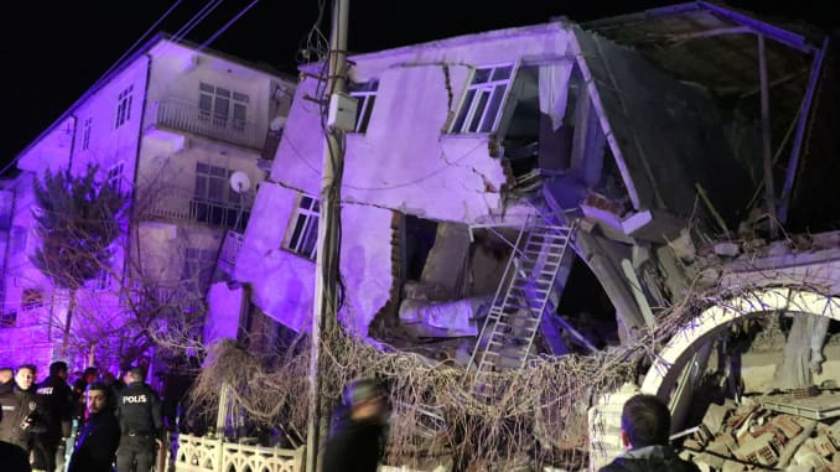 टर्कीमा शक्तिशाली भूकम्प : १४ जनाको मृत्यु