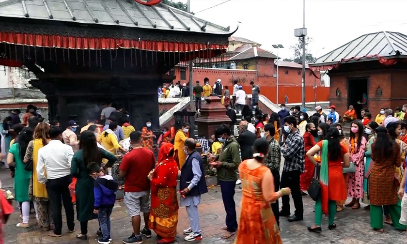 साउनको अन्तिम सोमवार पशुपतिमा भक्तजनहरुको भीड