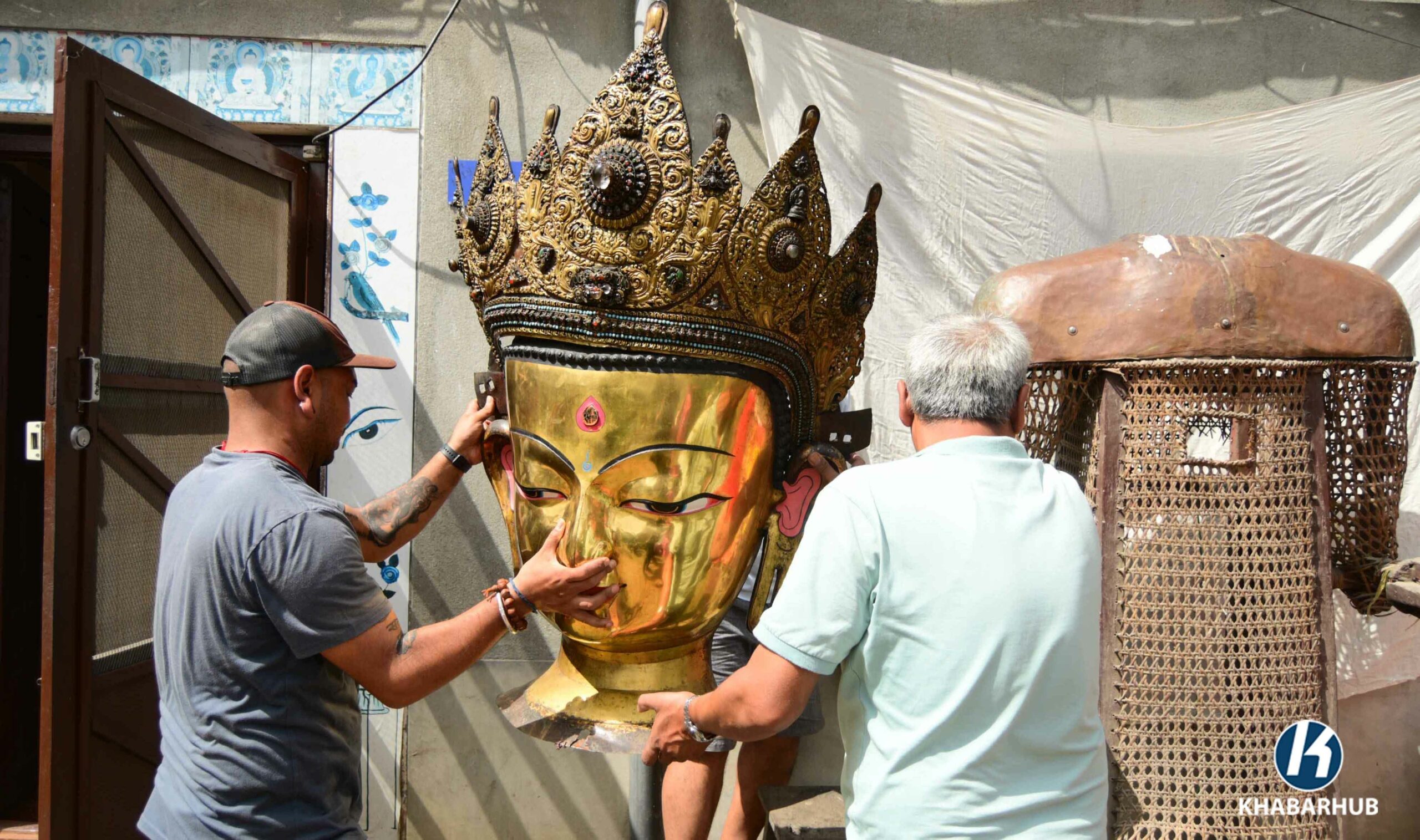 बौद्ध धर्मावलम्बीले आज पञ्चदान पर्व मनाउँदै