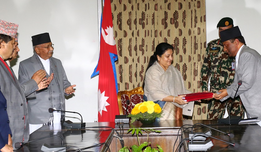 राष्ट्रपति भण्डारीसमक्ष सर्वोच्चको प्रतिवेदन