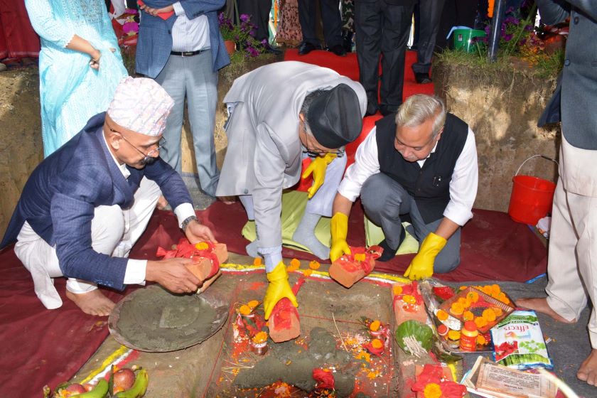 गृहमन्त्री खाणद्वारा काभ्रेमा प्रहरी प्रतिष्ठान भवन शिलान्यास