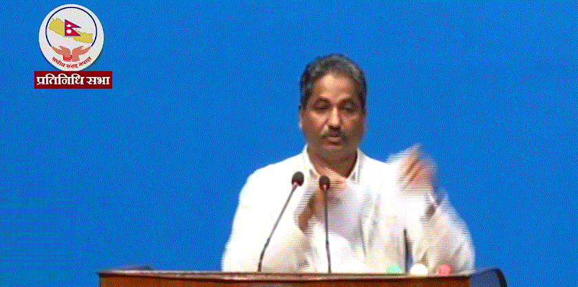 प्रभु साहले निजामती विधेयकलाई ‘गरिबमारा’ भन्दै रोष्ट्रमबाटै च्याते