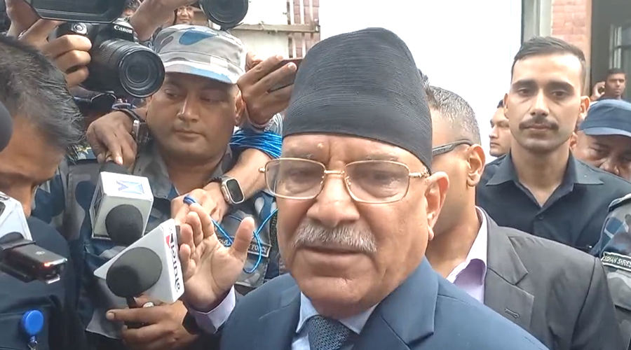 रवि भेट्न पुगे प्रचण्ड