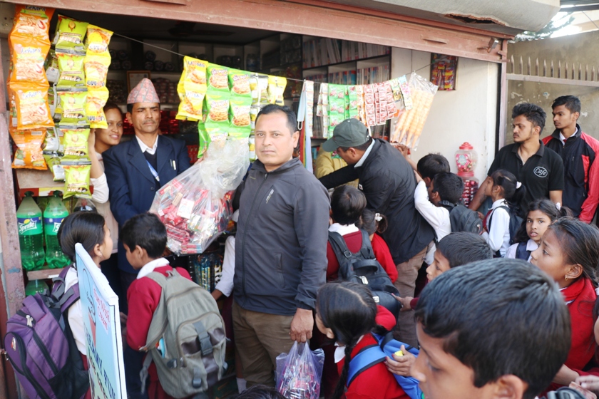 सुर्तीजन्य पदार्थ बेचबिखन तथा सेवनमा कडाई गर्दै भरतपुर महानगर, दिनहुँ बजार अनुगमन
(भिडियो सहित)