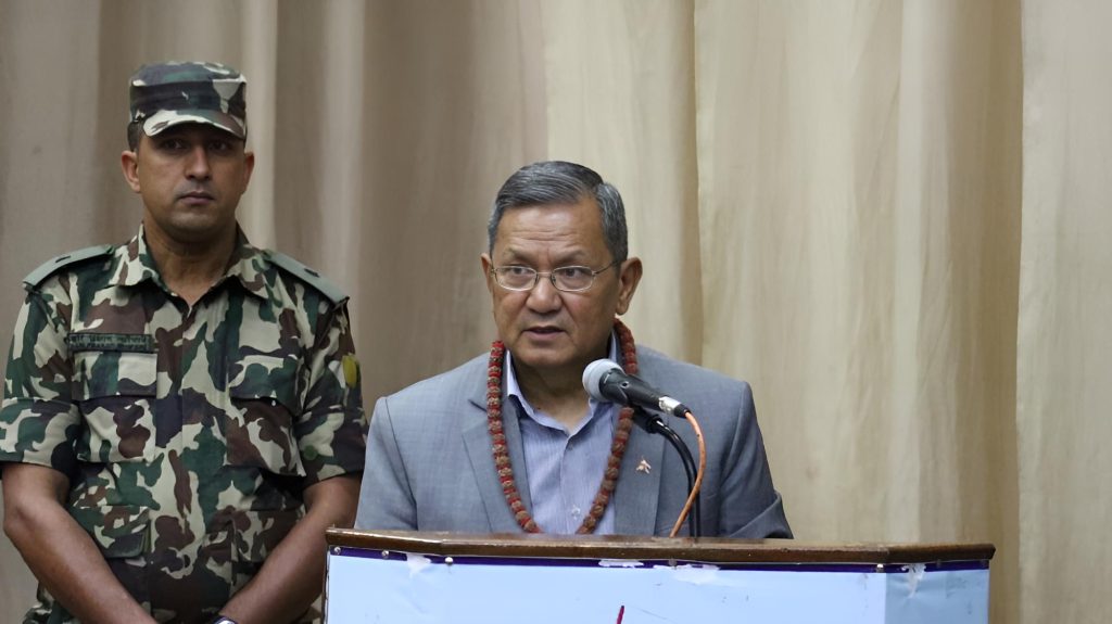 पुस्तकालय नागरिक चेतना केन्द्र र सामाजिक संवाद चौतारी बनेको छः मन्त्री गुरुङ