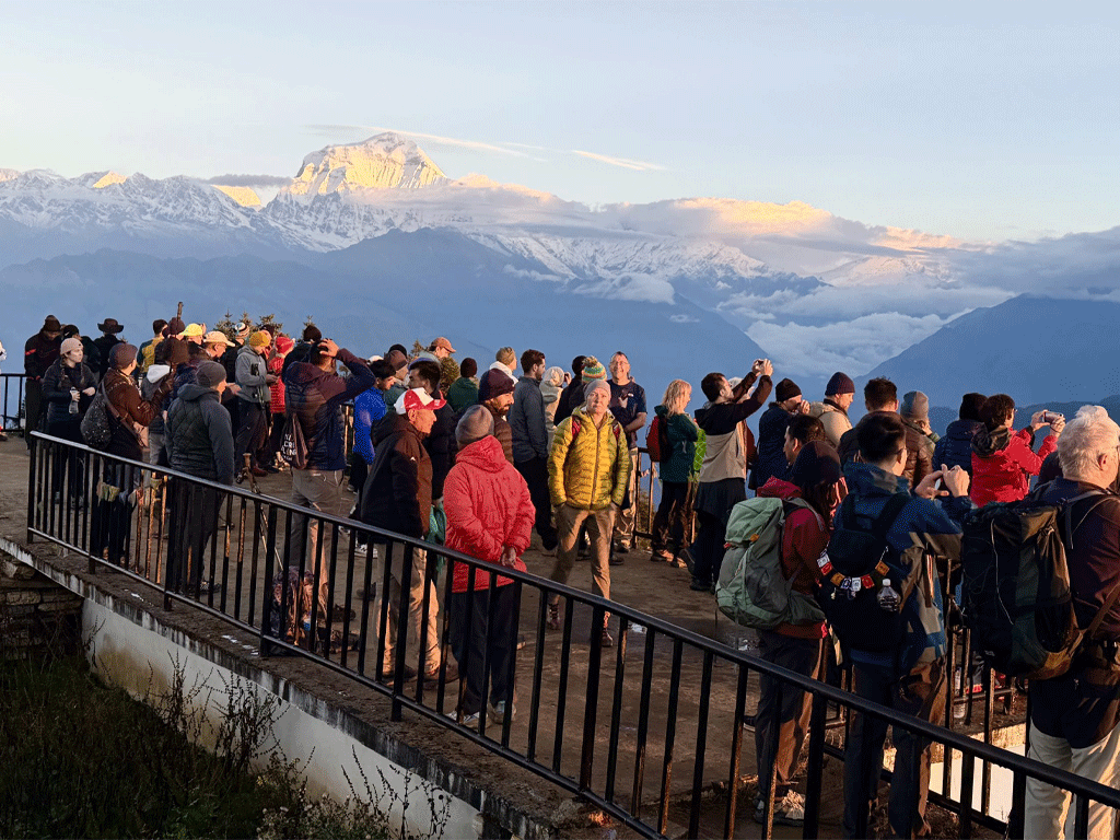 मनै लोभ्याउने पुनहिल