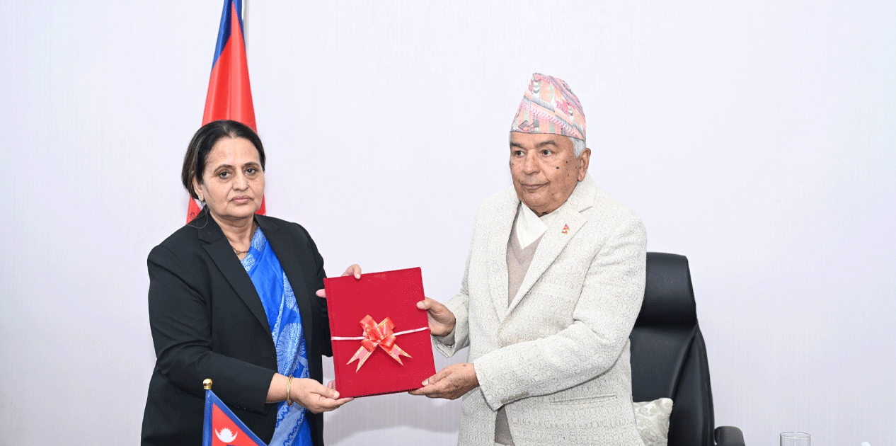 राष्ट्रपतिसमक्ष महान्यायाधिवक्ताको कार्यालयको वार्षिक प्रतिवेदन पेस