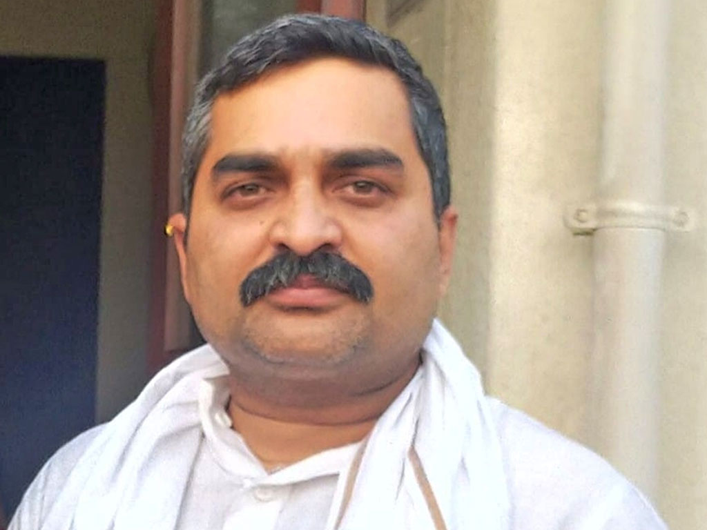 पूर्व प्रदेश प्रमुख अहिराजविरुद्ध मुद्दा दायर