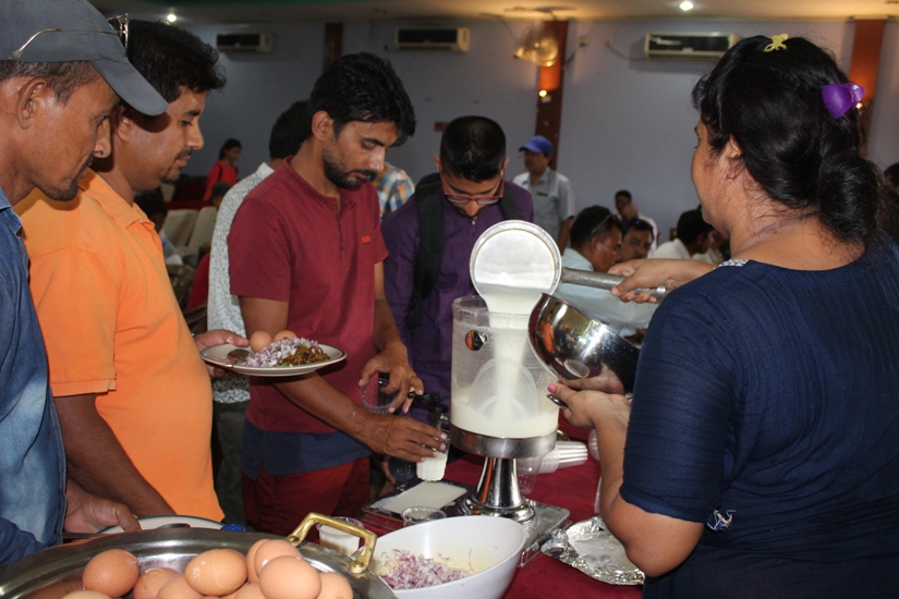 सार्वजनिक समाहरोहमा मोही खाने संस्कारको विकास गर्दै शिवराम केसी, मोही मानव स्वास्थ्यका लागि लाभदायी