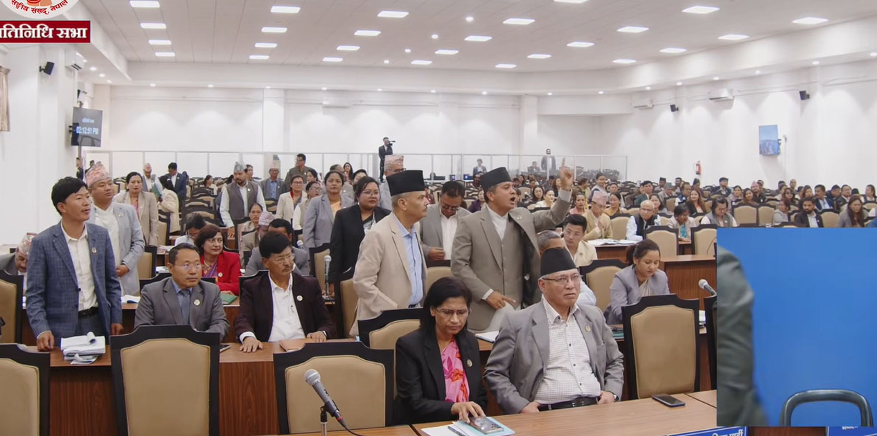 दुई घण्टा ढिलो गरी संसद् बैठक सुरु, आज पनि विपक्षीको अवरोध