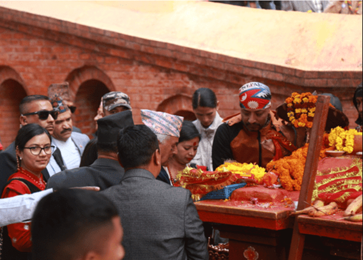 राष्ट्रपति पौडेलद्वारा शालीनदीमा पूजा अर्चना