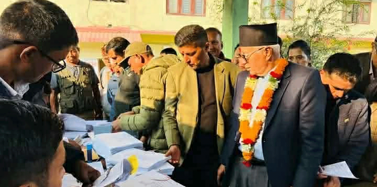 डा‍‍. शेखर कोइरालाले गराए मोरङ-६ मा मनोनयन दर्ता