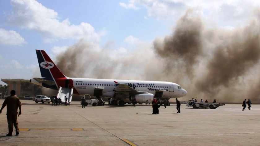 यमनमा मन्त्रिपरिषदका नयाँ सदस्यलाई लिएर आएको विमानमा विष्फोट, २२ जनाको मृत्यु