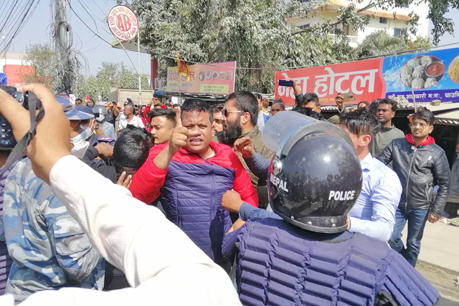 विराटनगरमा प्रधानमन्त्री ओलीविरुद्ध नाराबाजी