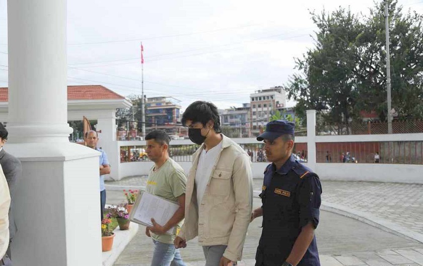 अभिनेता अनमोल केसी हिरासतमुक्त