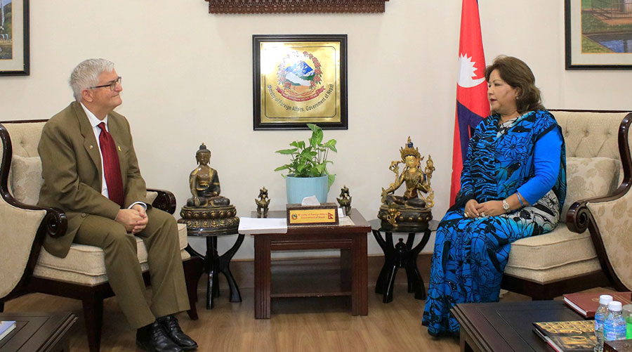 इजरायलमा रहेका नेपालीको अवस्थाबारे परराष्ट्रमन्त्री राणाले लिइन् जानकारी