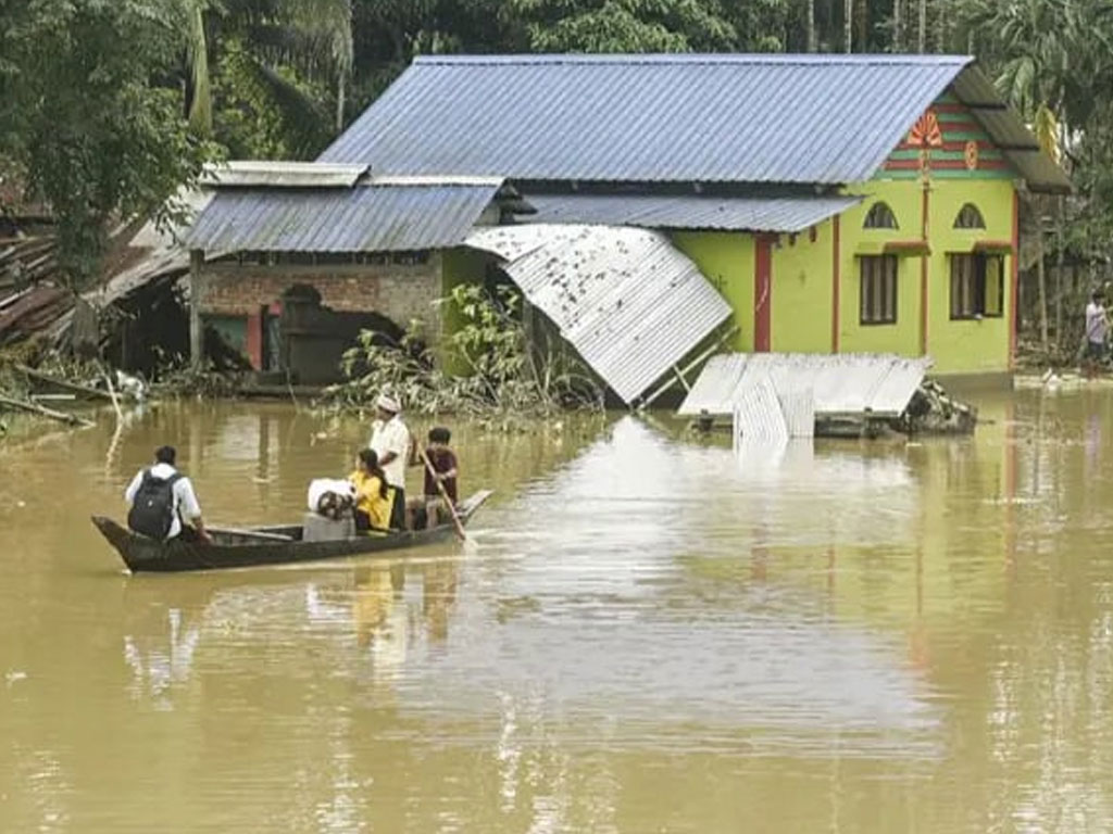 आसाम बाढी पहिरोमा मृत्यु हुनेको संख्या १२ पुग्यो, १२ सय गाउँ डुबानामा
