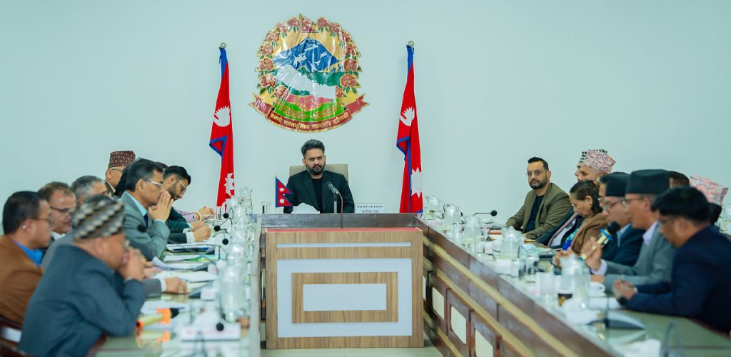 विश्वविद्यालय र अस्पतालबाट दलीय संगठन हटाउने निर्णय तत्काल कार्यान्वयन गर्न प्रधानमन्त्रीको निर्देशन