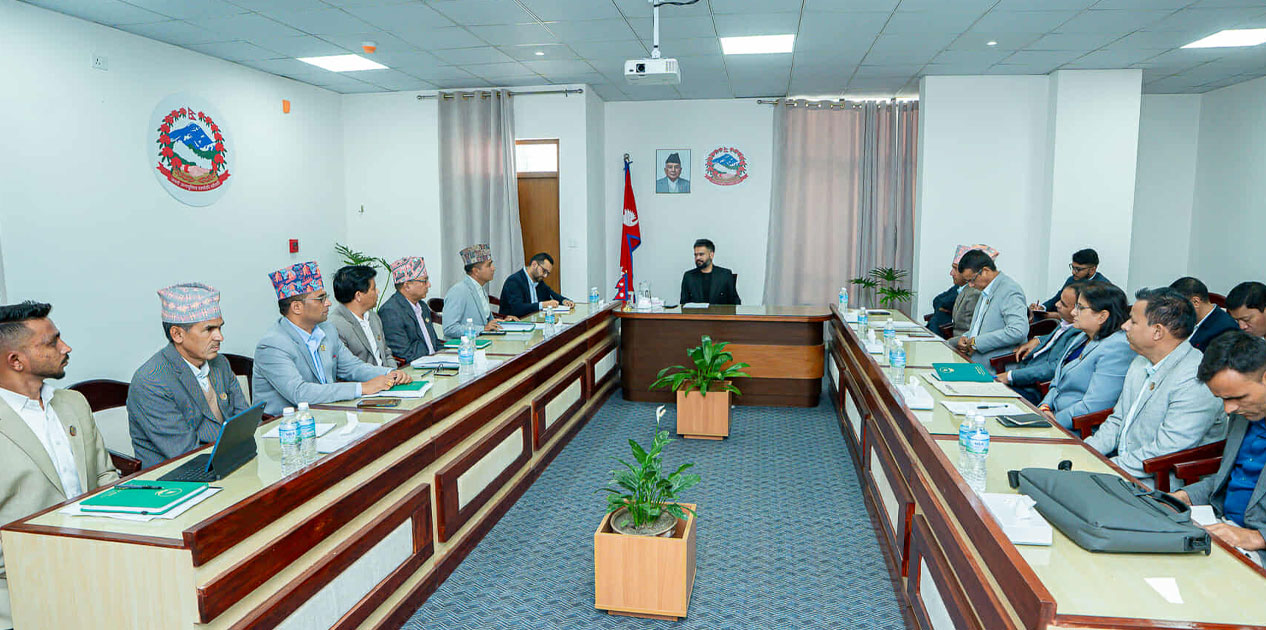 सुदूरपश्चिमका सांसदसँग प्रधानमन्त्री शाहको छलफल