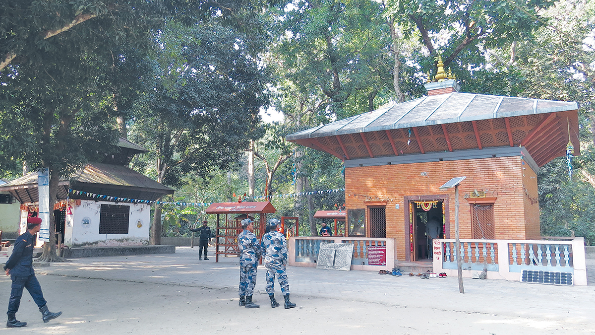 चितवनको वाल्मीकि आश्रम पुग्ने पैदलमार्ग निर्माण