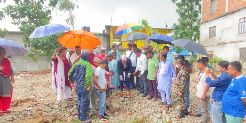 स्वास्थ्य मन्त्री खापुङद्वारा दुई अस्पतालको शिल्यान्यास