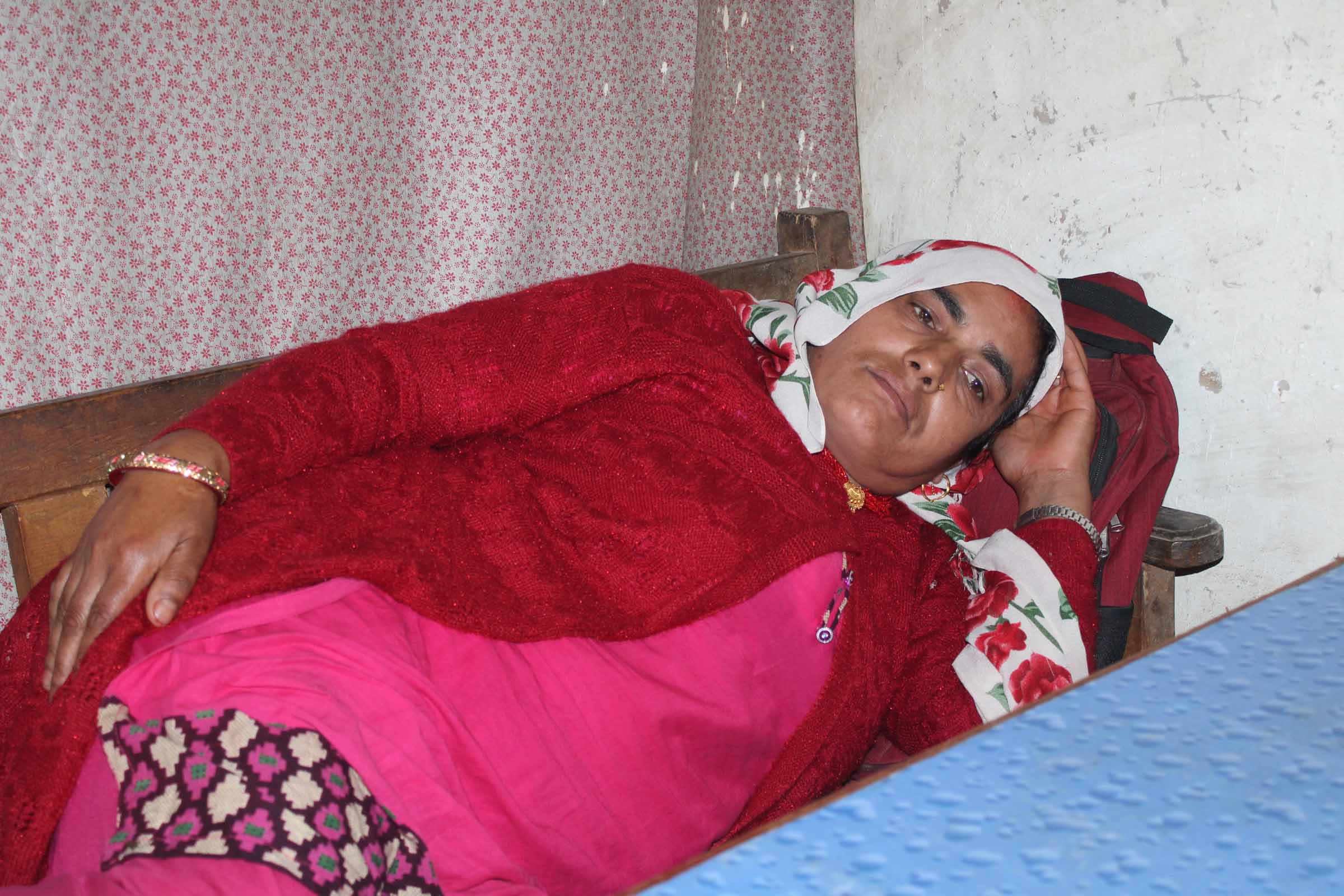शिक्षिकामाथि प्रधानाध्यापकबाट हातपात