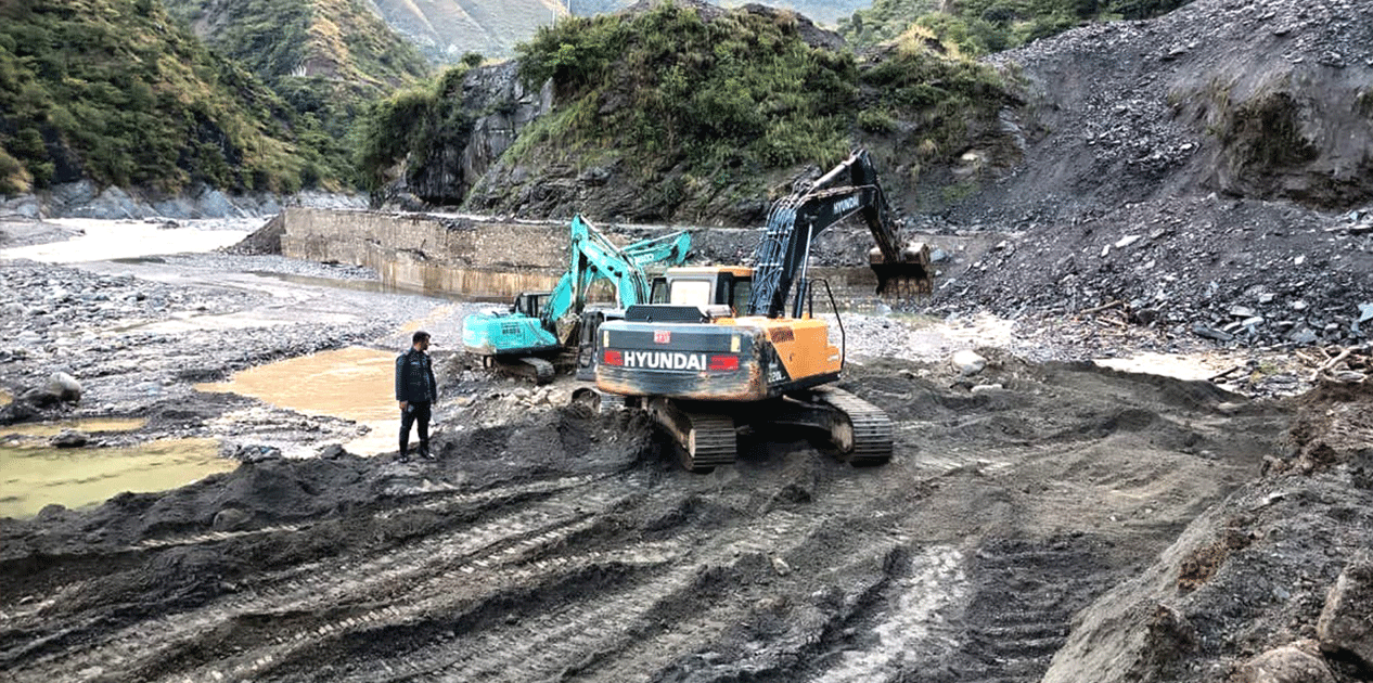 तीन दिनदेखि अवरुद्ध बिपी राजमार्ग सञ्चालन