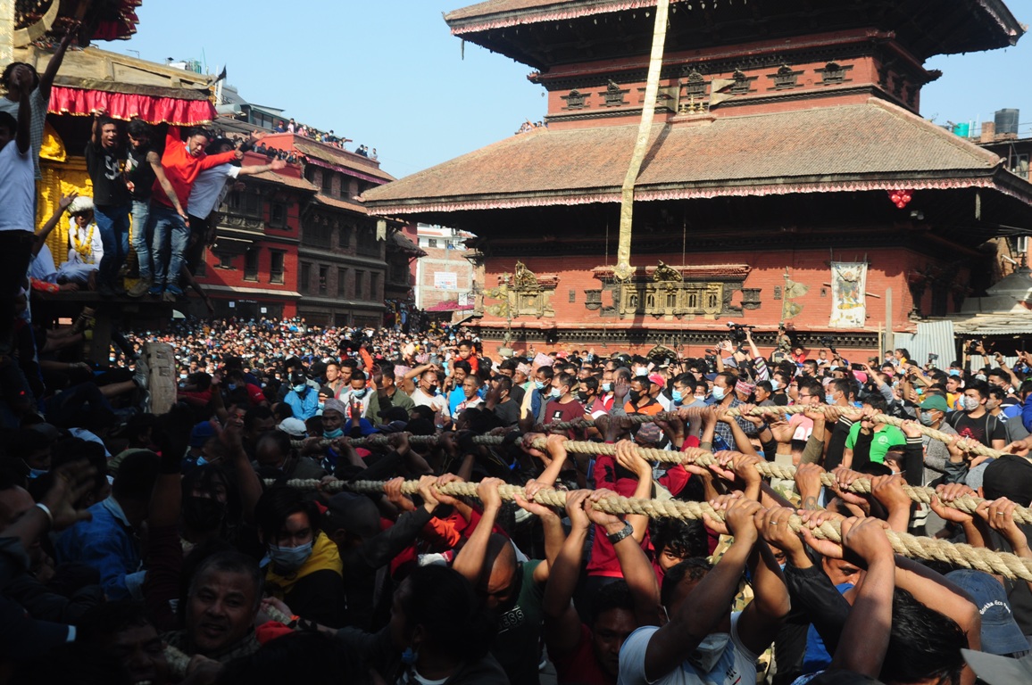 भक्तपुरको प्रसिद्ध बिस्का जात्रा सम्पन्न