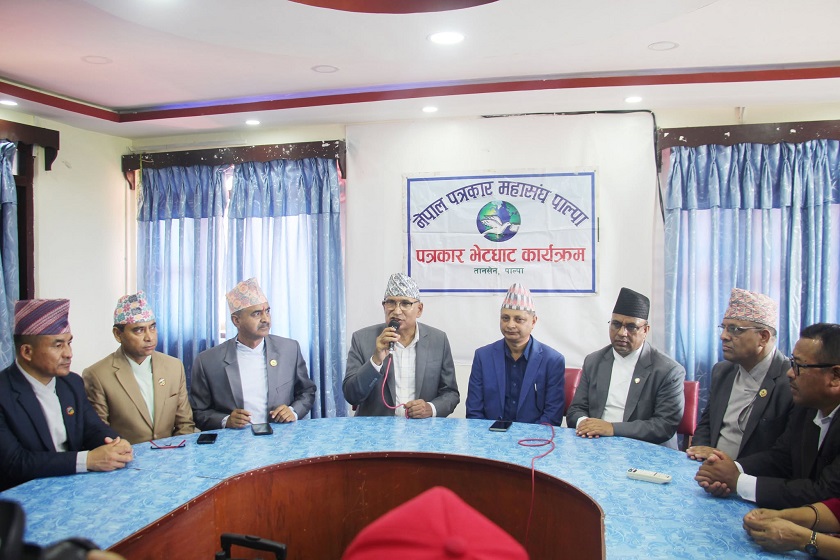 अस्थिरताको खोजी गर्नेहरु टिक्दैनन्, सरकार ढल्दैनः उपप्रधानमन्त्री पौडेल