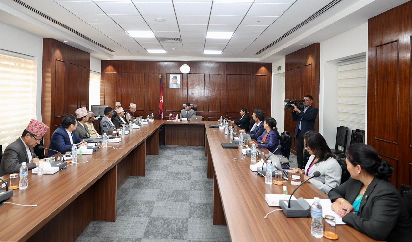 मन्त्रिपरिषद्को बैठक बस्दै, प्रधानमन्त्रीको भारत भ्रमण र सम्झौताहरुबारे छलफल